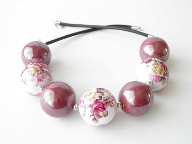 Bransoleta z dużymi koralami