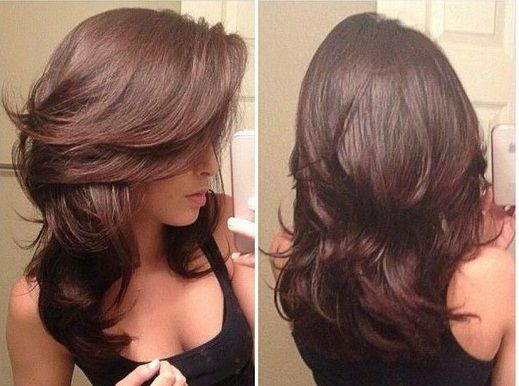 Brązowe włosy rozpuszczone