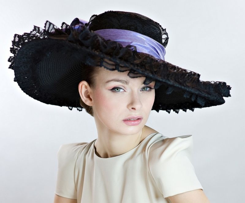 Elegancki kapelusz damski