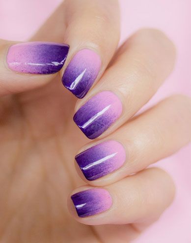 Fiolet i róż ombre paznokcie