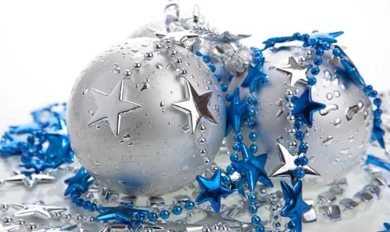 Bombki srebrne i niebieskie