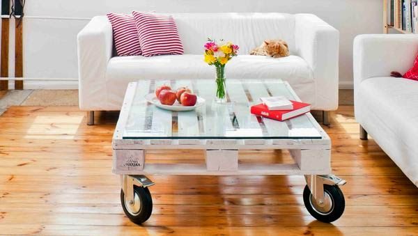 Stolik biały paleta