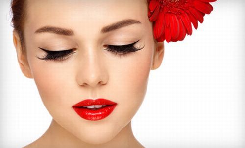 Długie rzęsy makijaż