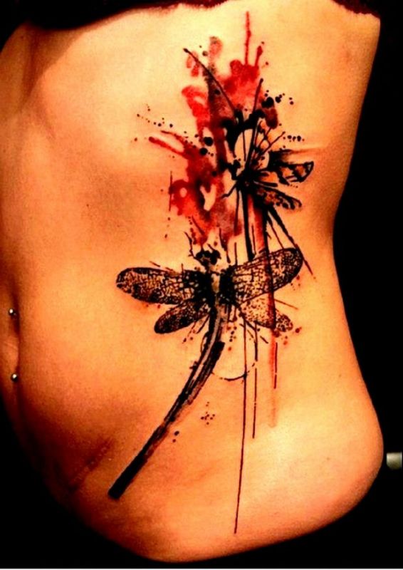 Czarne ważki tatuaż